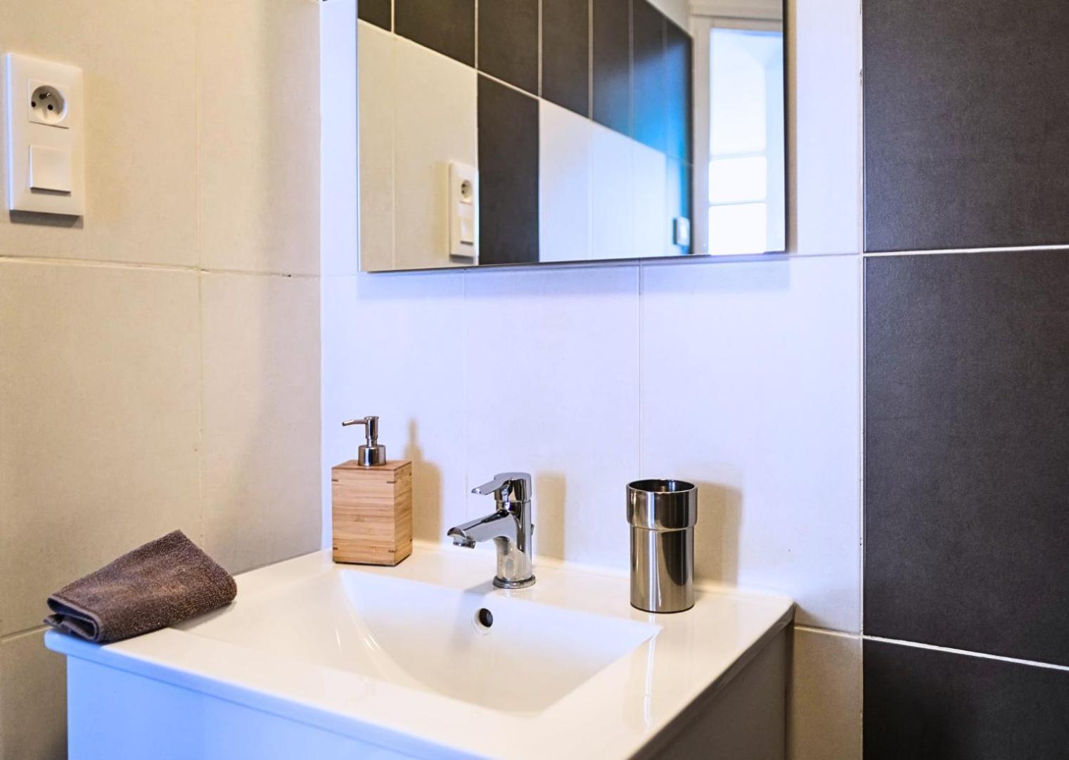Appartement - Parking Prive Gratuit, Proche Centre-Ville Et Gare De Saint-Omer Сент-Омер Екстер'єр фото