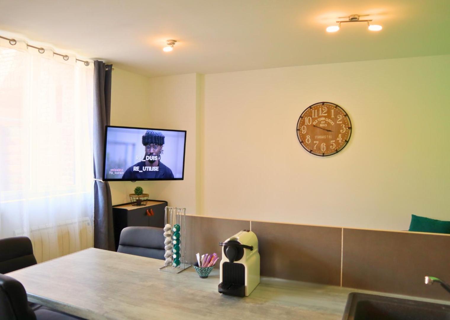Appartement - Parking Prive Gratuit, Proche Centre-Ville Et Gare De Saint-Omer Сент-Омер Екстер'єр фото